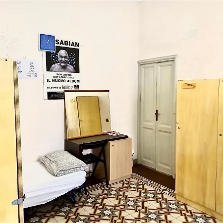 Global 247 Hostel *