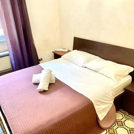 Hostel Global 247 *
